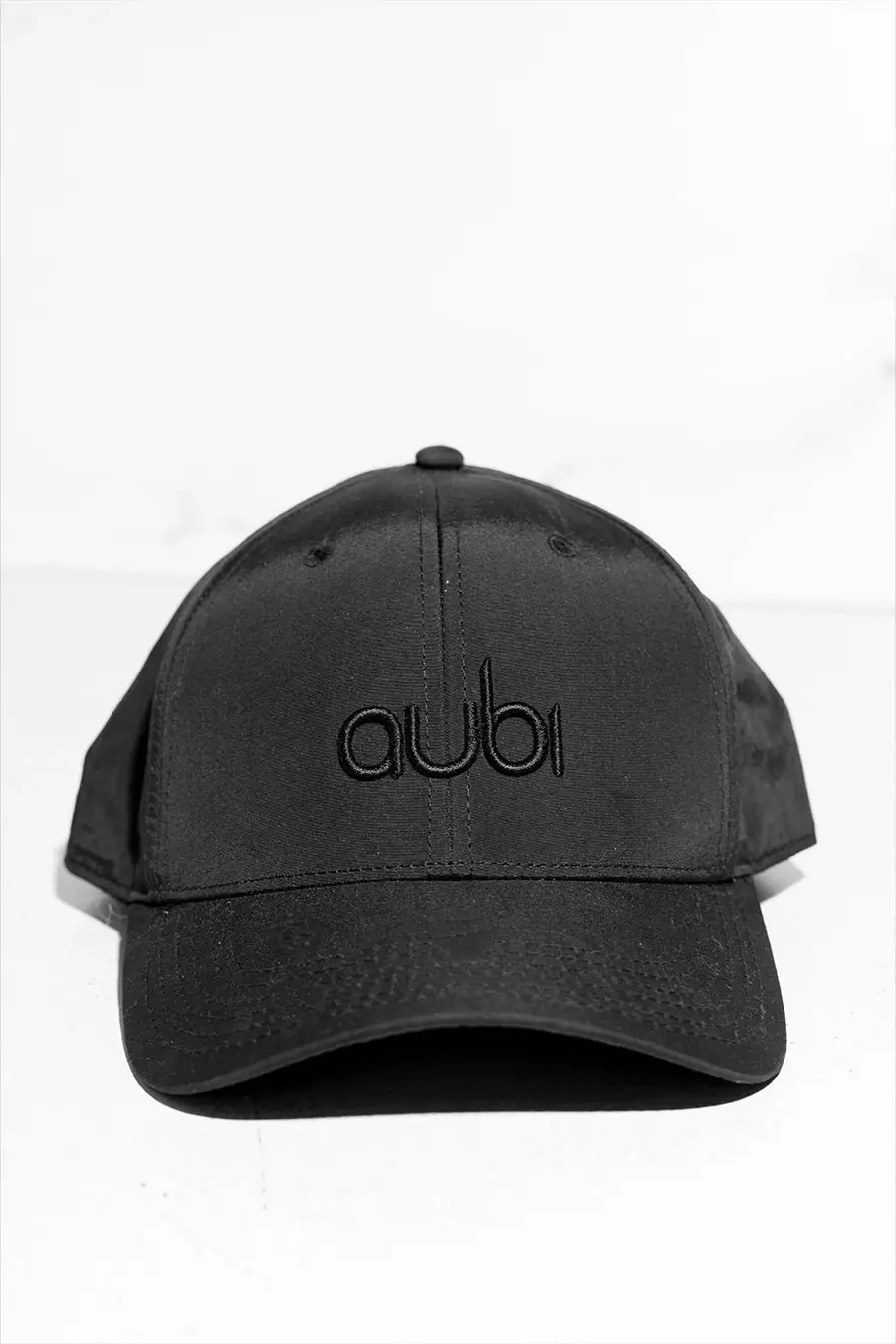 black-aubi-hat