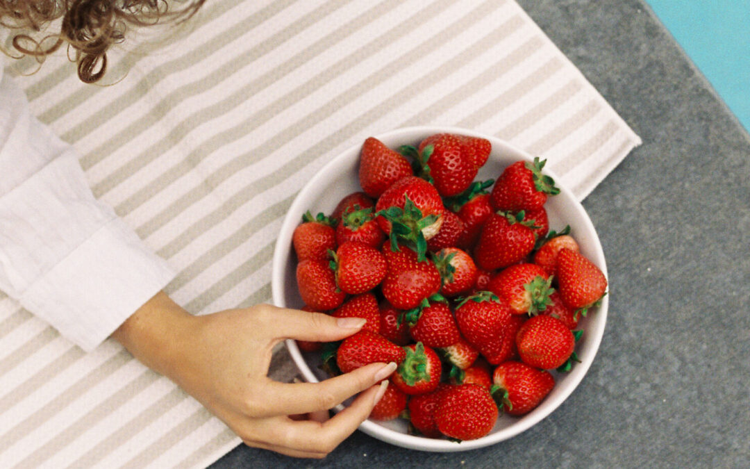 What Makes the Strawberry Glow, Glow?